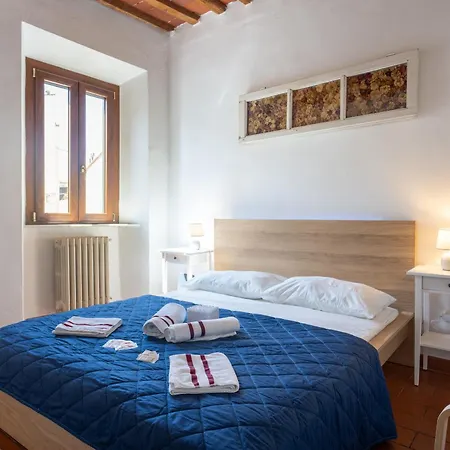 Tipica Cozy House + Parking! Daire