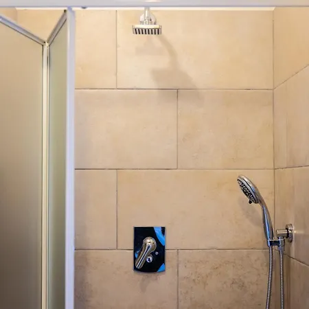 Tipica Cozy House + Parking! Florence