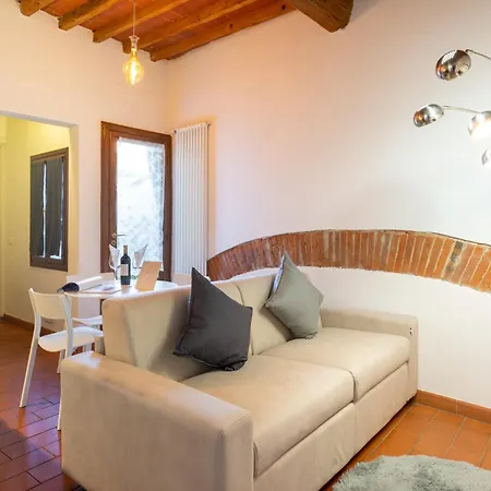 Tipica Cozy House + Parking! Florence
