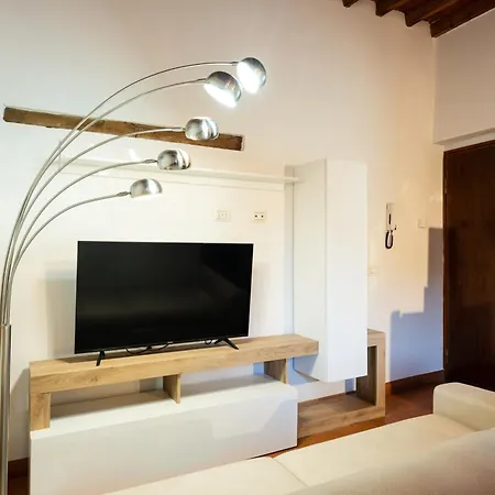 Tipica Cozy House + Parking! *